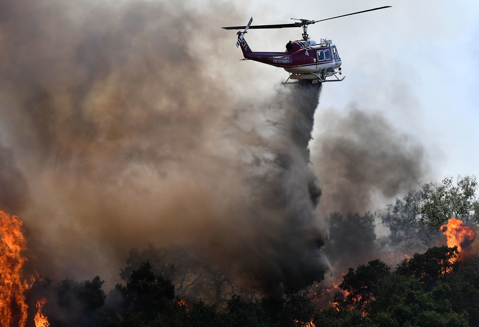 Brush fire burns 110 acres in Chino Hills; road closures in place